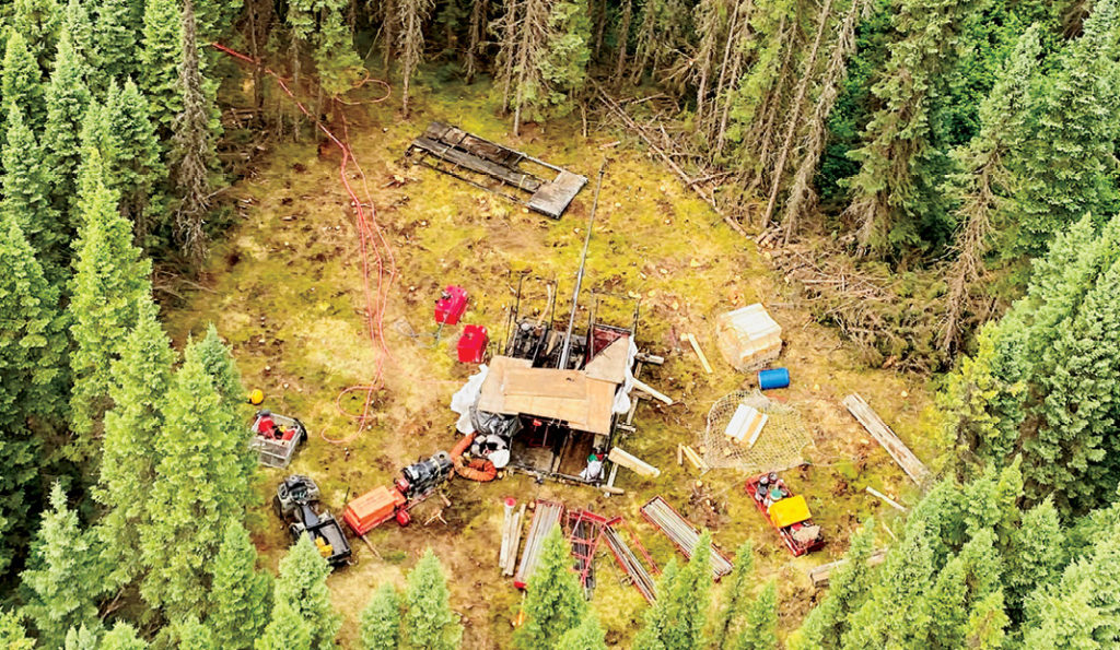 Amex closes financing for exploration at the Perron gold project in Quebec